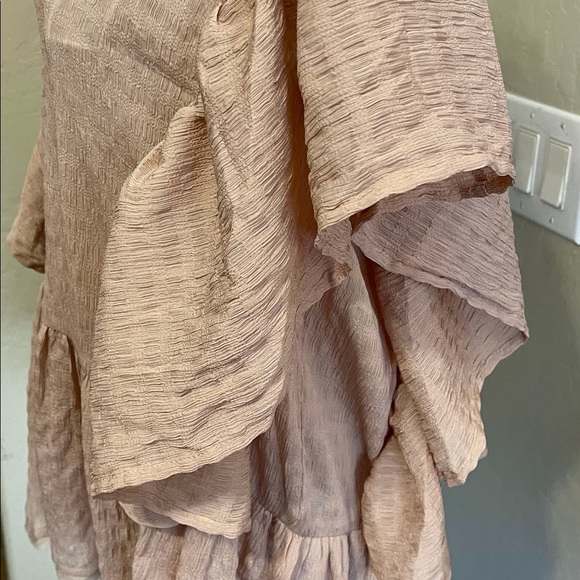 Romantic Ruffled Blouse NWT - Picture 6 of 9